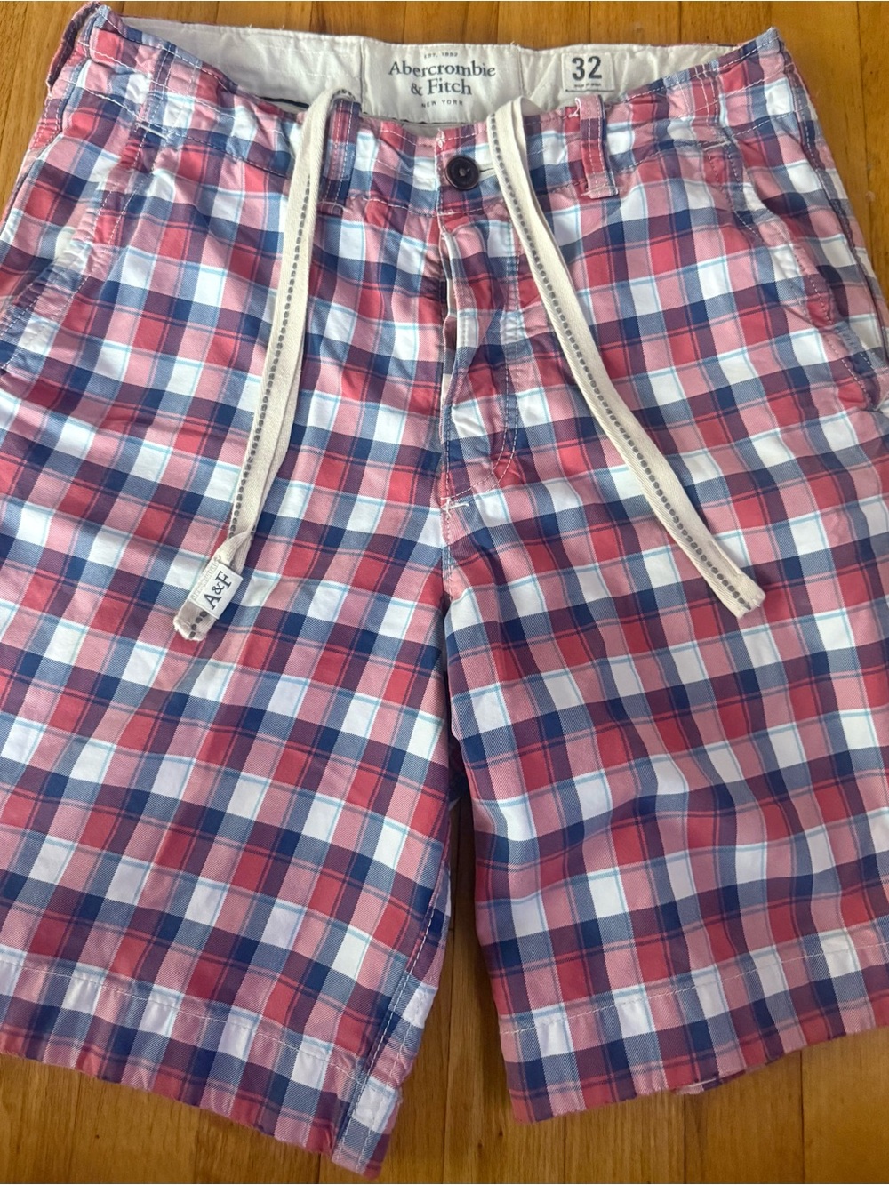 Vintage Y2K Abercrombie & Fitch Red, Blue & White Plaid Shorts